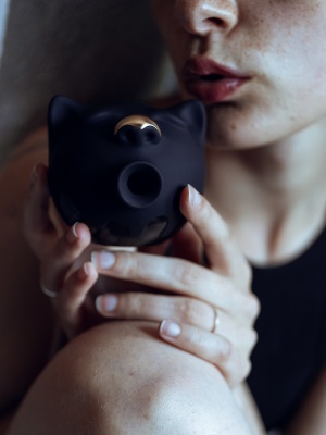 Вакуумный стимулятор клитора Gvibe Gcat, 7.5х8.2 см 