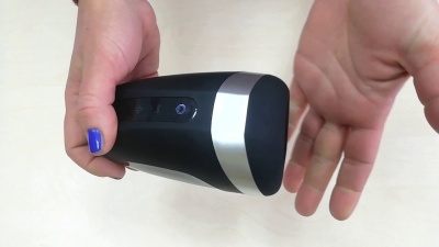 Men Heat Vibration Satisfyer - Мастурбатор с функцией нагрева, 14 см (чёрный)