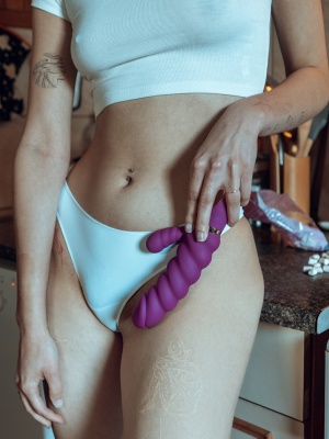 Вибратор-кролик с витым стволом GCandy, 22х4.5 см